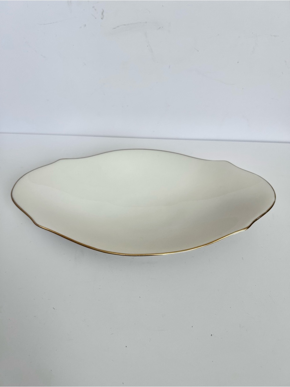 Lenox Avalon Ivory With Gold Trim Dish